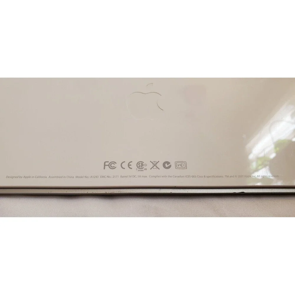 Apple A1243 Aluminium USB Wired Keyboard With Numeric Keypad FOR PARTS ONLY